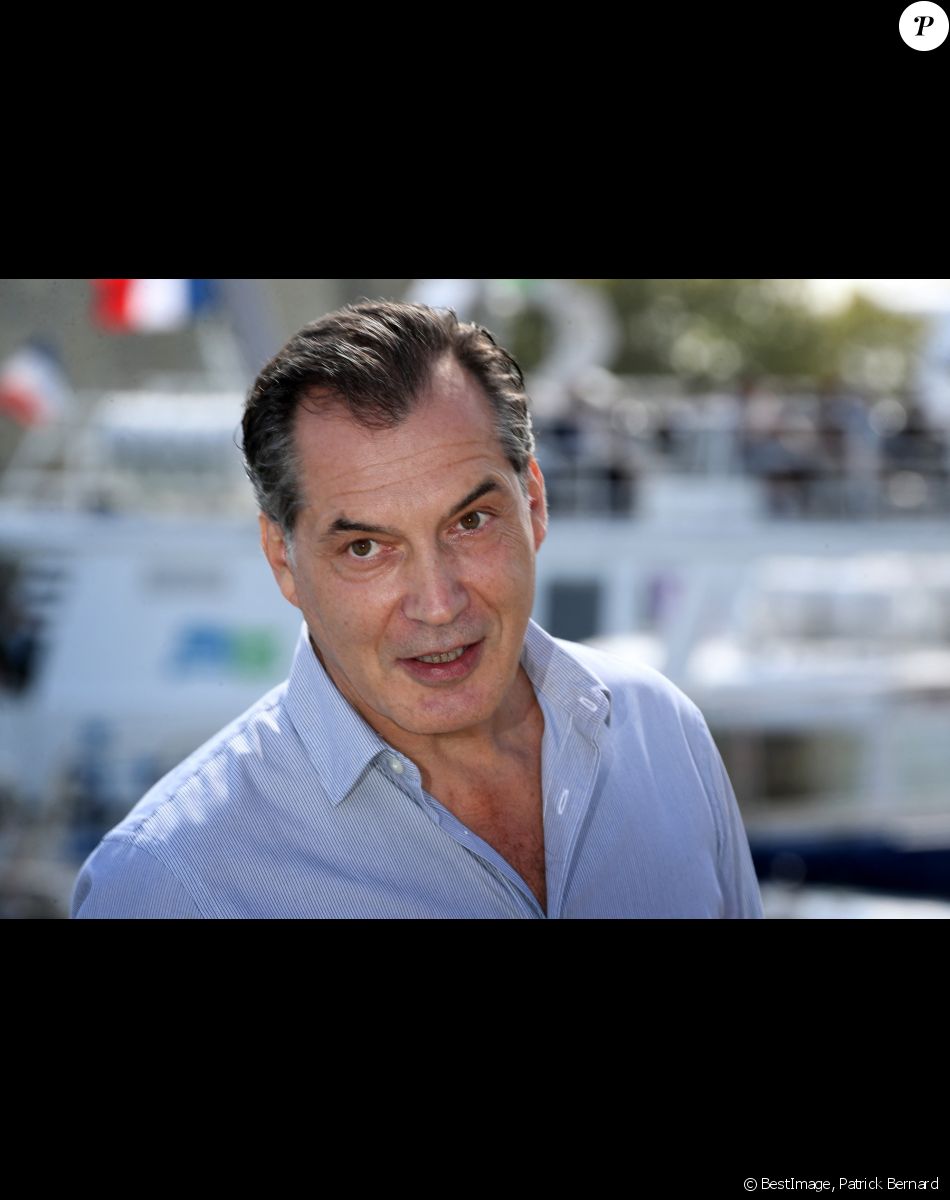 Samuel Labarthe au photocall de "Les Petits Meurtres d'Agatha Christie" lors de la 19ème édition du Festival de la Fiction TV de la Rochelle, le 14 septembre 2017. © Patrick Bernard/Bestimage
