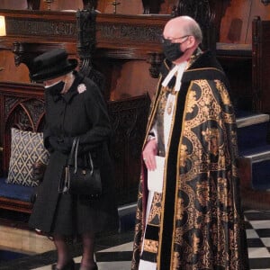 La reine Elisabeth II d'Angleterre et le doyen de Windsor - Funérailles du prince Philip, duc d'Edimbourg à la chapelle Saint-Georges du château de Windsor, Royaume Uni, le 17 avril 2021.