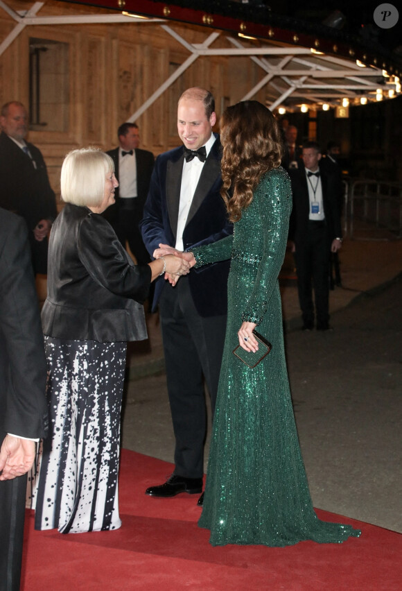Le prince William et Kate Catherine Middleton - Le duc et la duchesse de Cambridge à leur arrivée au "Royal Variety Performance 2021" au Royal Albert Hall à Londres. Le 18 novembre 2021