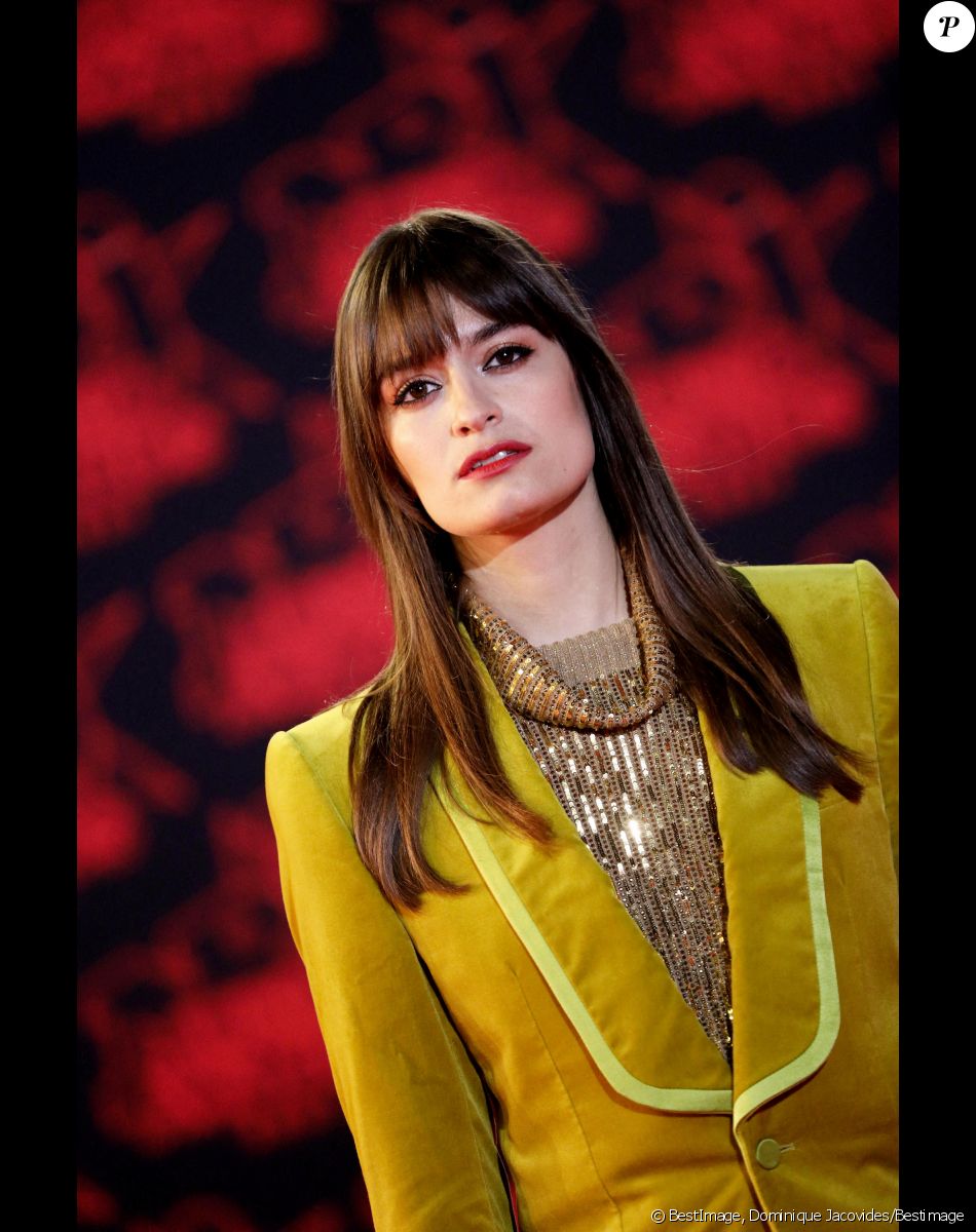 Clara Luciani lors de la 23ème édition des NRJ Music Awards 2021 au Palais des Festivals de Cannes, le 20 novembre 2021. © Dominique Jacovides/Bestimage