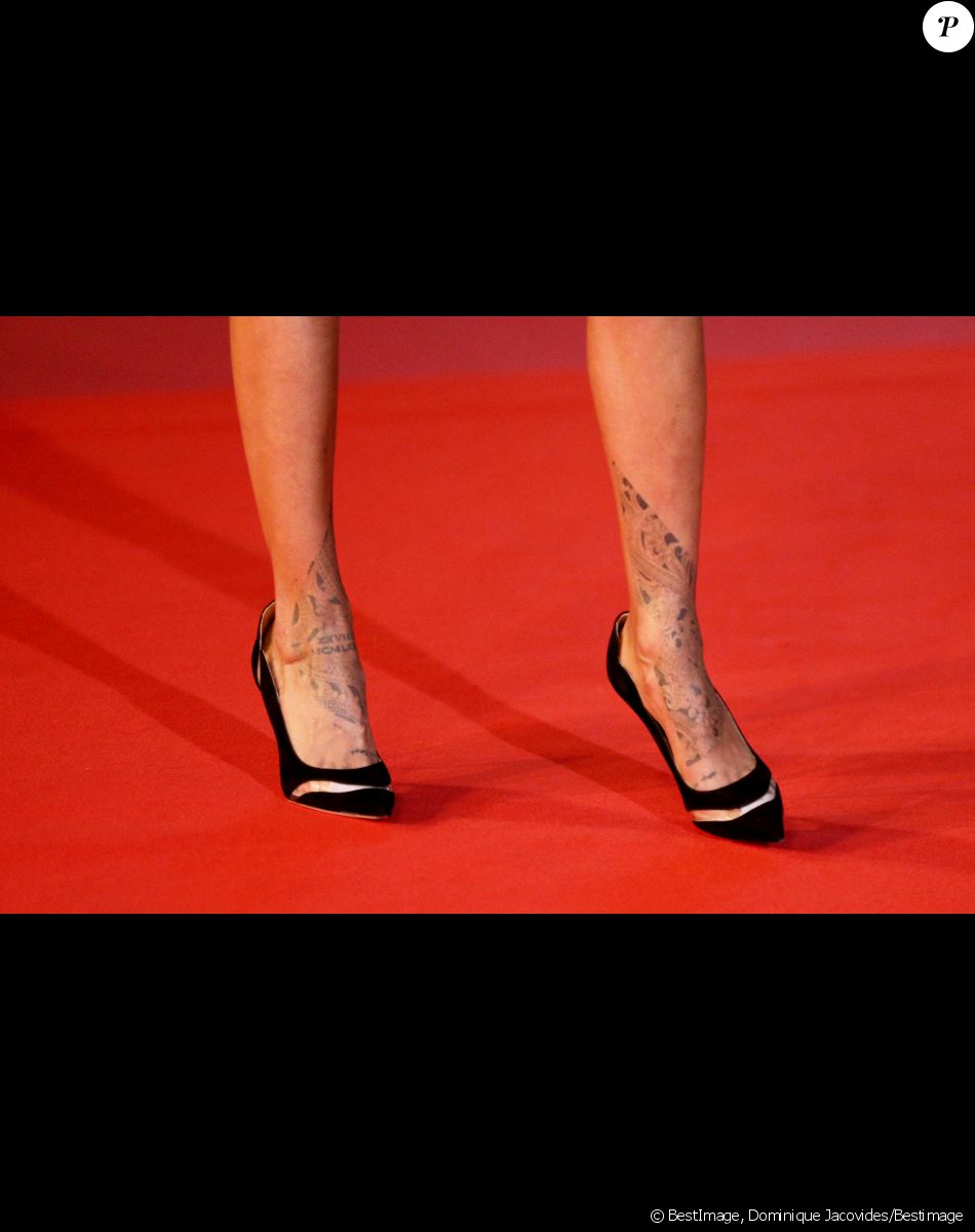 Shy'm lors de la 23ème édition des NRJ Music Awards 2021 au Palais des Festivals de Cannes, le 20 novembre 2021. © Dominique Jacovides/Bestimage