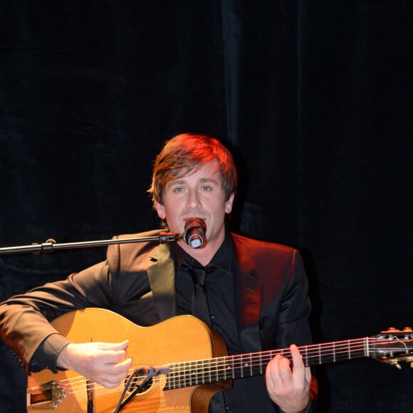 Exclusif - Thomas Dutronc - Soirée de la 9ème édition des "Positive Planet Awards" à la Fondation Louis Vuitton, Paris le 7 décembre 2016. La Fondation Positive Planet, créée en 2010 par Jacques Attali, soutient tout au long de l’année des projets d’accompagnement à l’entreprenariat et de développement de l’accès aux services financiers et non financiers, qui incarnent les principes de l’économie positive, et ce à travers le monde, au Moyen-Orient, en Afrique, en Asie, en Amérique du Sud et en France via Positive Planet Adam. © Rachid Bellak/Bestimage (no web - No Blog pour suisse et Belgique) 