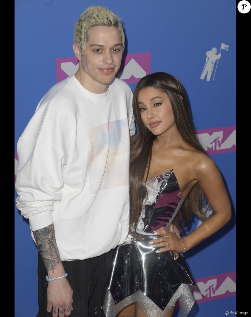 Pete Davidson et sa fiancée Ariana Grande - Photocall des MTV Video Music Awards 2018 au Radio City Music Hall à New York, le 20 août 2018.