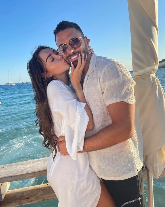 Nabilla Benattia et Thomas à Ibiza