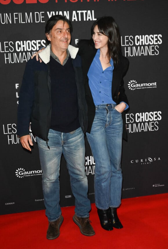 Yvan Attal et sa compagne Charlotte Gainsbourg - Avant-première du film "Les Choses Humaines" au cinéma UGC Normandie à Paris. © Coadic Guirec/Bestimage