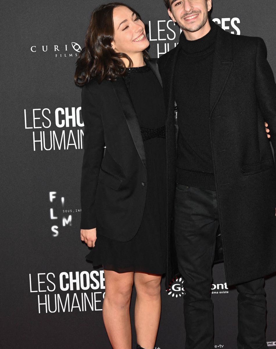 Suzanne Jouannet (habillée en Céline) et Ben Attal - Avant-première du film "Les Choses Humaines" au cinéma UGC Normandie à Paris le 23 novembre 2021. © Coadic Guirec/Bestimage