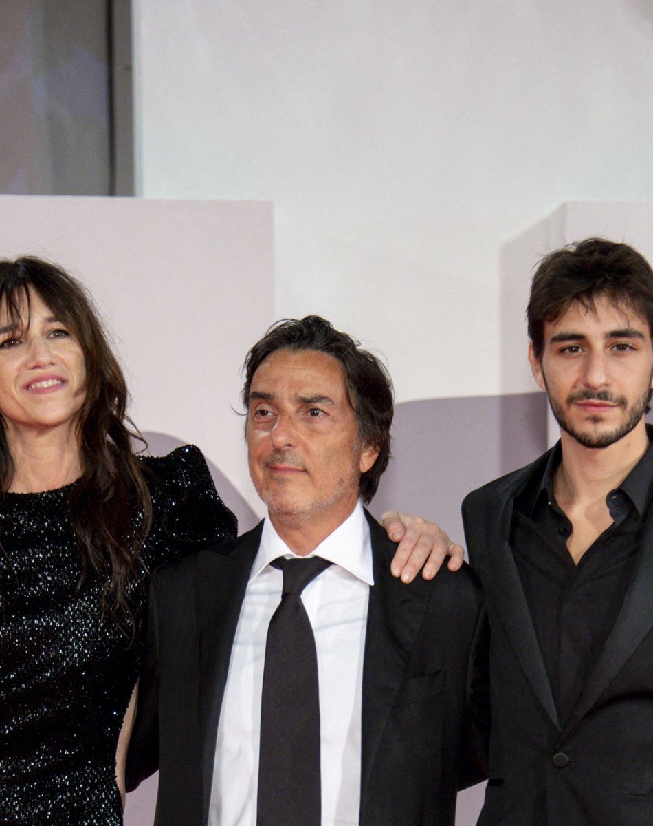 Charlotte Gainsbourg avec son mari Yvan Atta et son fils Ben Attal à la première de "Les Choses Humaines" au 78ème Festival International du Film de Venise (Mostra), le 9 septembre 2021.