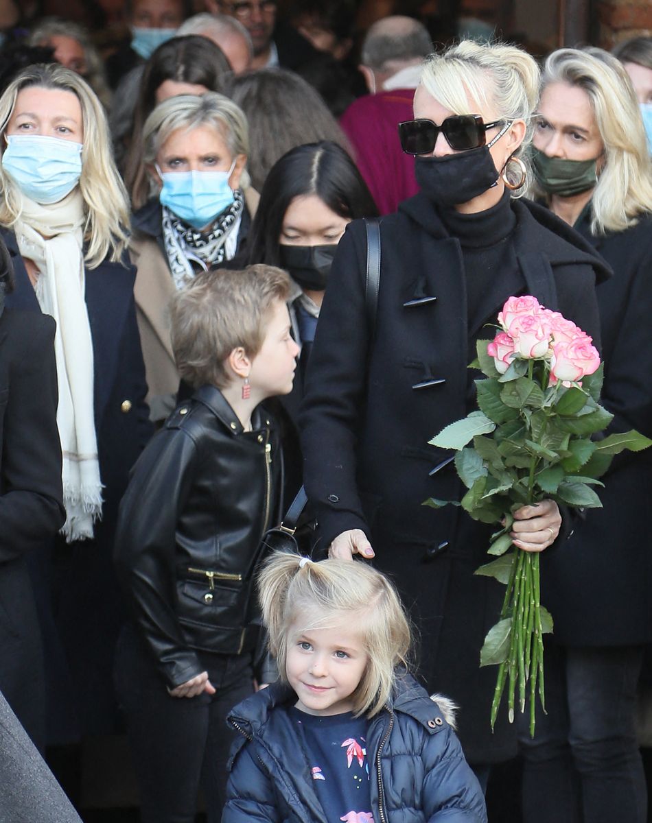 Exclusif - Laeticia Hallyday, Maryline Issartier - Obsèques de Francis Darroze, ancien chef de l'auberge "Le relais" à Villeneuve-de-Marsan et père de Hélène Darroze en l'église Saint-Hippolyte à Villeneuve-de-Marsan le 9 novembre 2021.