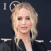 "Tout le monde peut regarder" : Jennifer Lawrence cash sur ses photos nues volées...