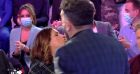 Delphine Wespiser embrasse Valérie Benaim dans "Touche pas à mon poste".