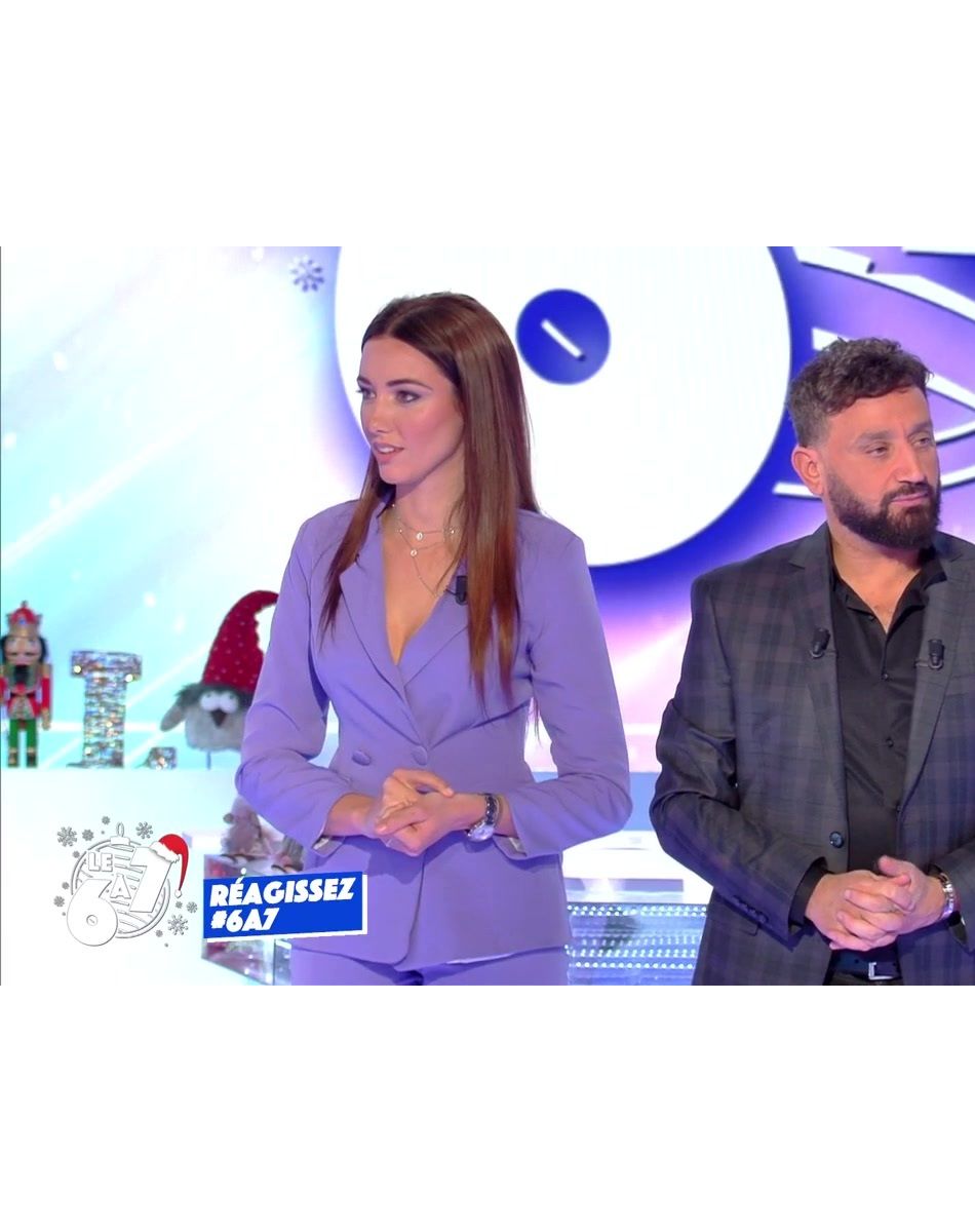 Delphine Wespiser face à son chéri Roger et à Guillaume Genton, qui lui fait des avances.