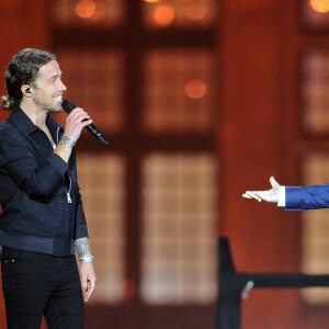 Exclusif - Julien Doré (nommé pour la chanson "Nous") et Nikos Aliagas - Enregistrement de l'émission "La chanson de l'année" au château de Chambord, qui sera diffusée le 5 juin 2021 sur TF1. © Gaffiot-Moreau / Bestimage