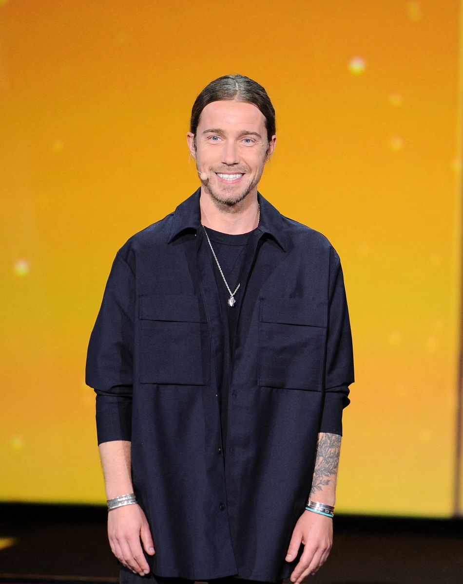 Exclusif - Julien Doré et Nikos Aliagas - Enregistrement de l'émission "La Chanson secrète 6" à la Scène musicale à Paris, qui sera diffusée le 12 décembre sur TF1. © Gaffiot-Moreau / Bestimage