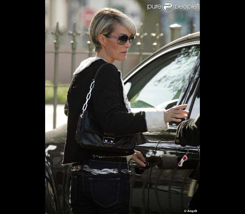 Laeticia Hallyday A L Hopital Du Cedars Sinai Le 17 Et 18 Decembre Purepeople