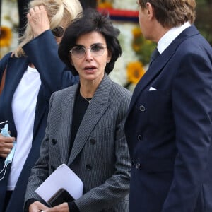 Rachida Dati - Sorties de la messe funéraire en hommage à Bernard Tapie en l'église Saint-Germain-des-Prés à Paris. Le 6 octobre 2021 © Jacovides-Moreau / Bestimage