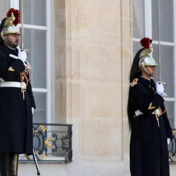 Le président de la République française, Emmanuel Macron reçoit le président de la République du Bénin, au palais Elysée, à Paris, France, le 9 novembre 2021. © Stéphane Lemouton/Bestimage 