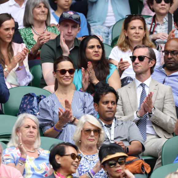 Première sortie officielle de Pippa Middleton, depuis la naissance de sa fille Grace, lors du tournoi de tennis de Wimbledon, le 9 juillet 2021. Elle était accompagnée de son mari James Matthews.