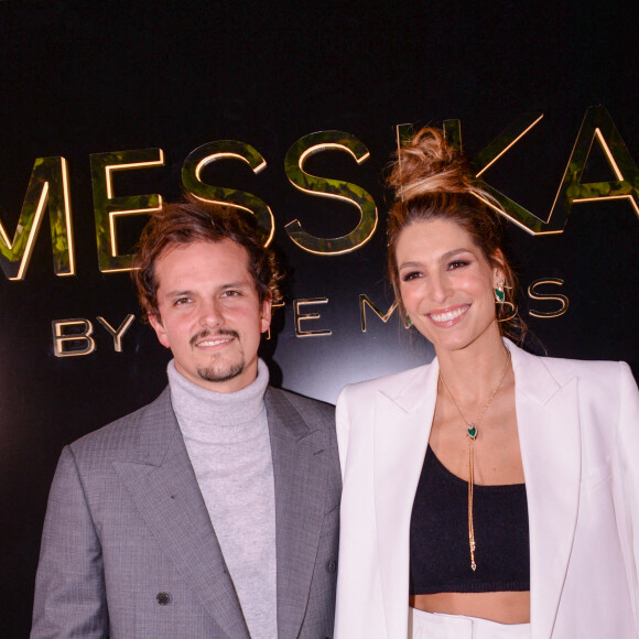 Semi Exclusif - Juan Arbelaez et sa femme Laury Thilleman lors de la soirée de présentation de la collection Messika by Kate Moss à l'hôtel Ritz à Paris le 3 octobre 2021. © Rachid Bellak / Bestimage 