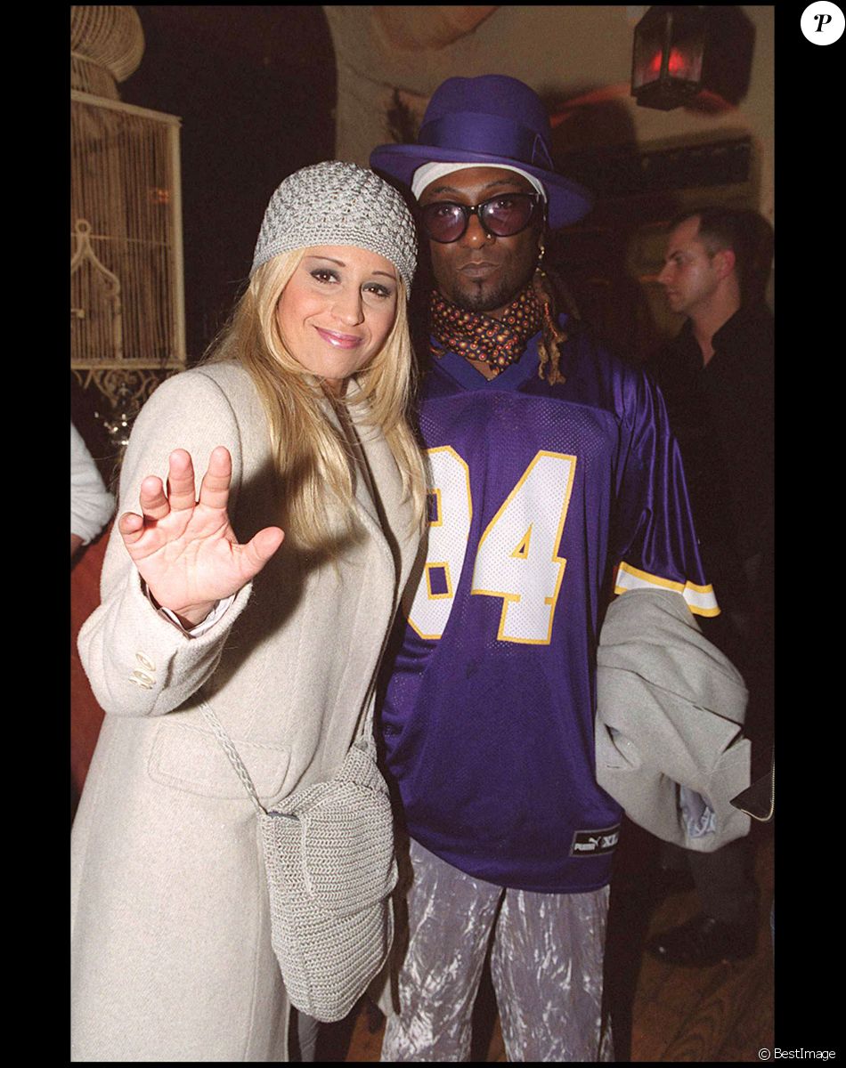 Robert Suber et Lââm - La chanteuse reçoit un disque d'or, à La Casbah, à Paris, en 2000.