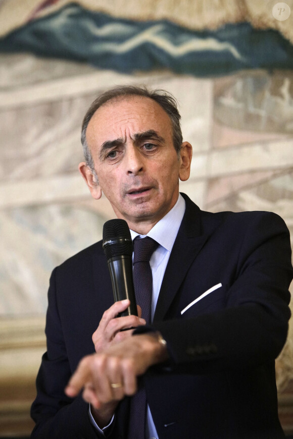 Portrait de Eric Zemmour à Paris lors d'une intervention au Cercle de l'Union interalliée le 18 novembre 2021.