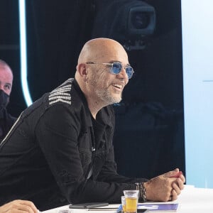 Exclusif - Pascal Obispo lors de l'émission Touche pas à mon poste (TPMP) diffusée en direct sur C8 le 2 novembre 2021. © Jack Tribeca / Bestimage