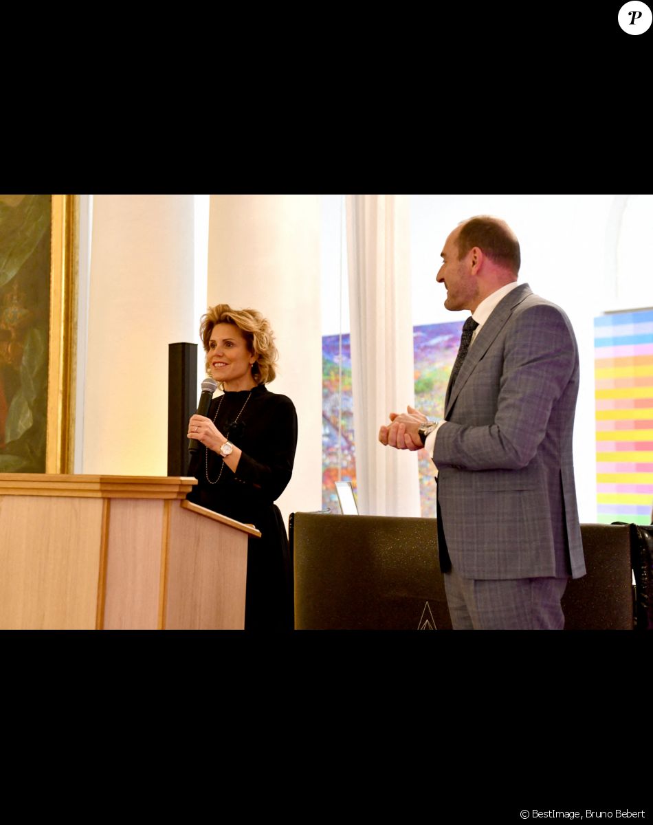 Exclusif - Laura Tenoudji Estrosi et Lionel Servant, le directeur de l'hôtel Negresco, lors de l'inauguration de la boutique de l'Hôtel Negresco "Jeanne" à Nice, le 29 novembre 2021. © Bruno Bebert/Bestimage