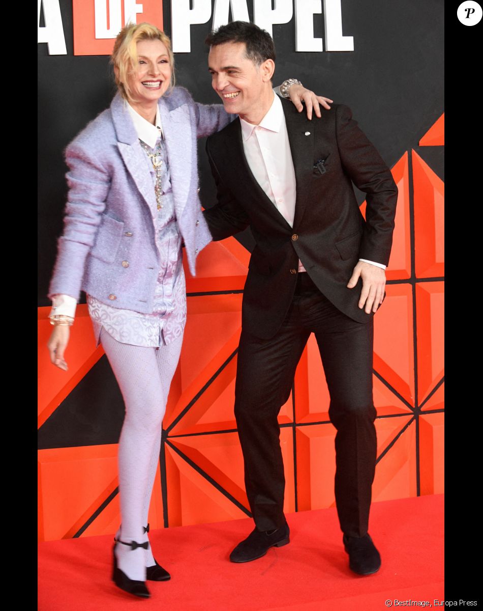 Nawja Nimri et Pedro Alonso à la première de la série "La Casa De Papel - Saison Finale" à Madrid, le 30 novembre 2021.