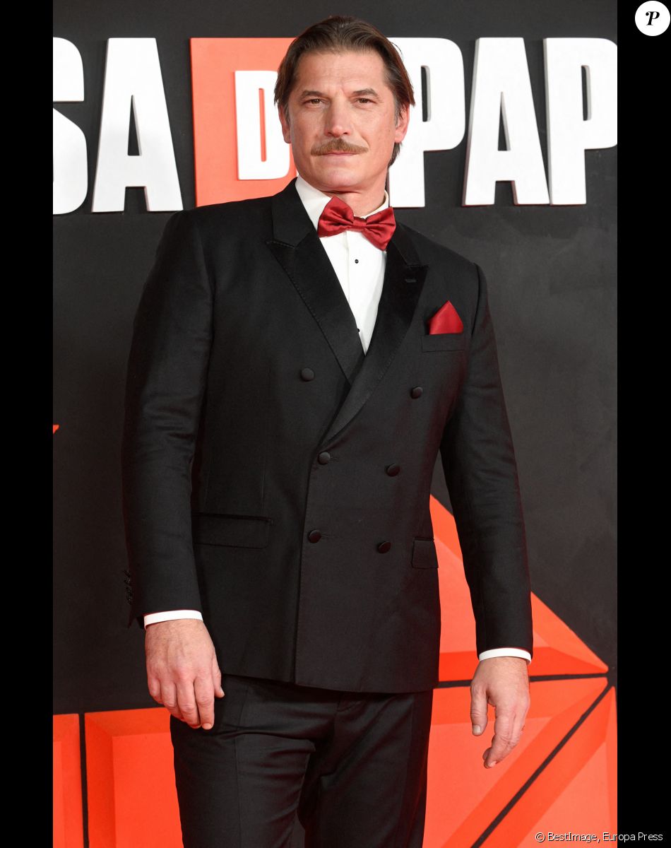 Luka Peros à la première de la série "La Casa De Papel - Saison Finale" à Madrid, le 30 novembre 2021.