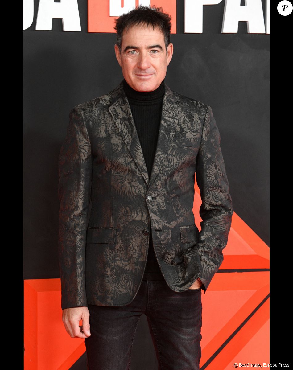 Alex Pina à la première de la série "La Casa De Papel - Saison Finale" à Madrid, le 30 novembre 2021.