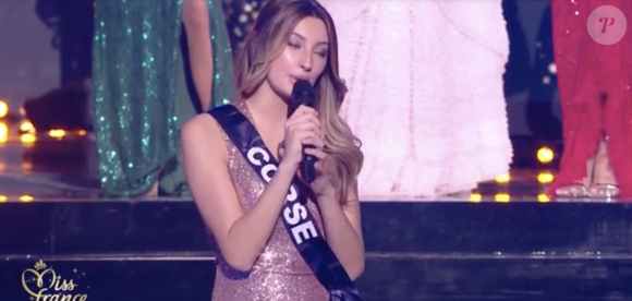 Miss Corse 2021 : Emma Renucci, 18 ans, 1,76 m, études scientifiques à l'université Paris-Dauphine. Election Miss France 2022 sur TF1, le 11 décembre 2021.