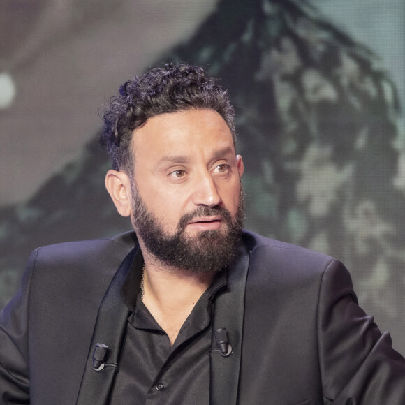 Exclusif - Cyril Hanouna lors de l'émission Touche pas à mon poste (TPMP) diffusée en direct sur C8 le 2 novembre 2021. © Jack Tribeca / Bestimage