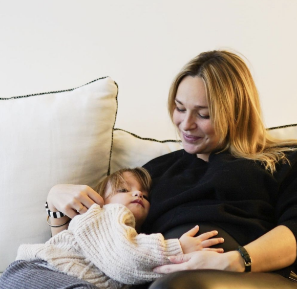 Cindy Poumeyrol (Koh-Lanta) enceinte de son deuxième enfant sur Instagram