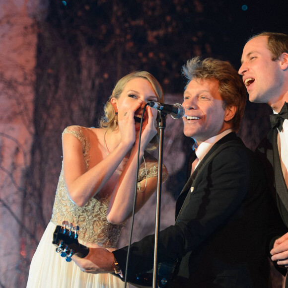 Taylor Swift, Jon Bon Jovi, le prince William - Diner de gala "Centrepoint Winter Whites" a Londres le 26 novembre 2013.