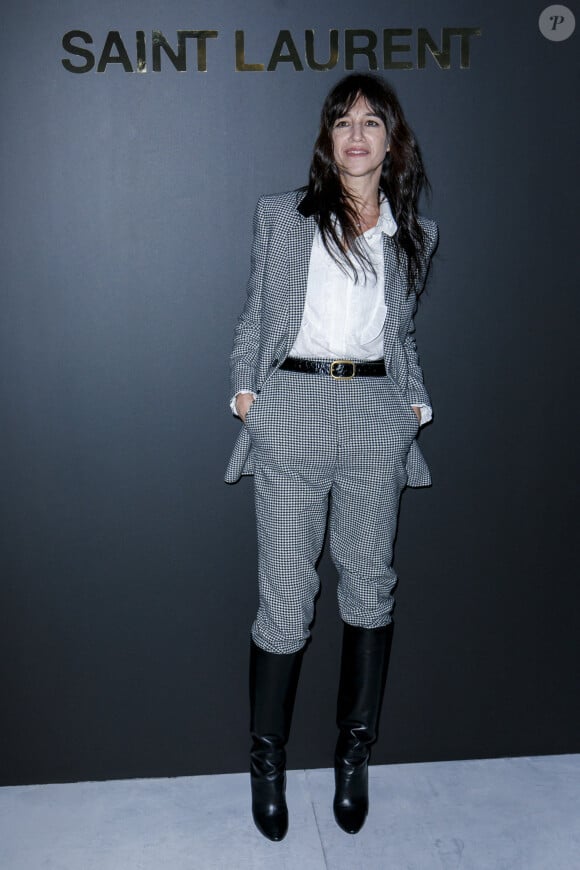 Charlotte Gainsbourg - Photocall du défilé Saint Laurent collection Printemps-Eté 2022 lors de la fashion week à Paris, le 28 septembre 2021. © Olivier Borde/Bestimage 