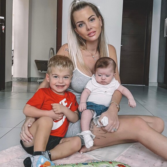 Jessica Thivenin avec ses enfants Leewane et Maylone, décembre 2021