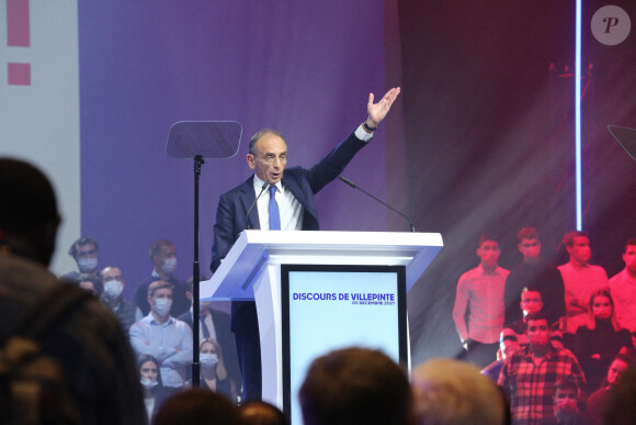 Premier meeting d'Eric Zemmour, candidat à l'élection présidentielle avec son parti "Reconquête !" à Villepinte le 5 décembre 2021.