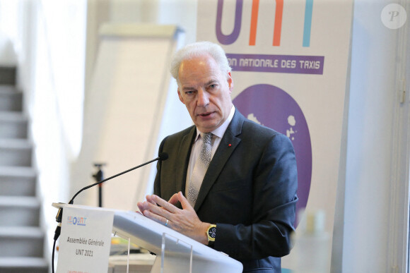 Exclusif - Alain Griset, Ministre délégué chargé des petites et moyennes entreprises de France, participe à l'assemblée générale de l'Union nationale des Taxis à Paris, le 9 septembre 2021.