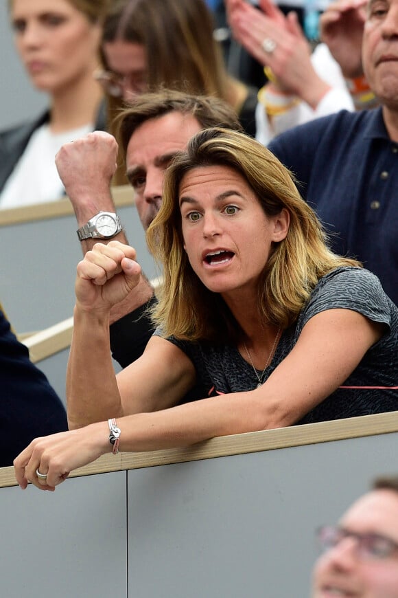 Amélie Mauresmo dans les tribunes lors des internationaux de tennis de Roland Garros à Paris, France, le 30 mai 2019. © Jean-Baptiste Autissier/Bestimage