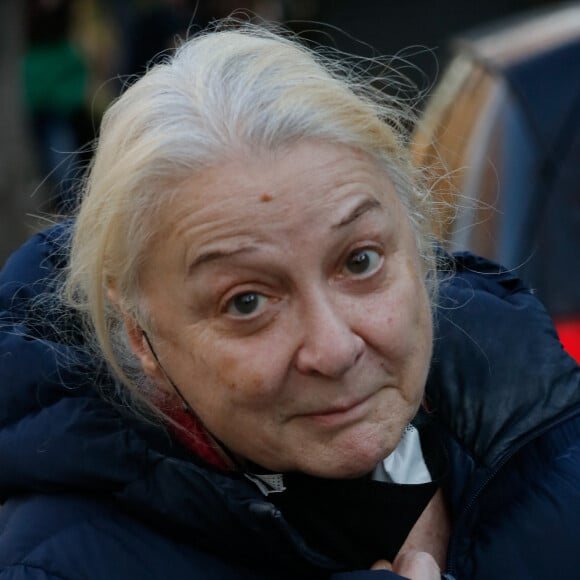 Exclusif - Josiane Balasko - Arrivées de l'enregistrement de l'émission "Vivement Dimanche" qui sera diffusée le 12 décembre 2021 au studio Gabriel à Paris, France, le 23 novembre 2021. © Christophe Clovis / Bestimage