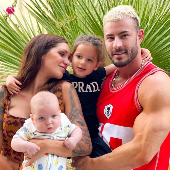 Julia Paredes avec Maxime et leurs enfants Luna et Vittorio