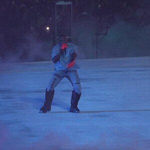 Kanye West et Drake sur scène pour le concert caritatif "Free Larry Hoover" au Memorial Coliseum de Los Angeles, le 9 décembre 2021.