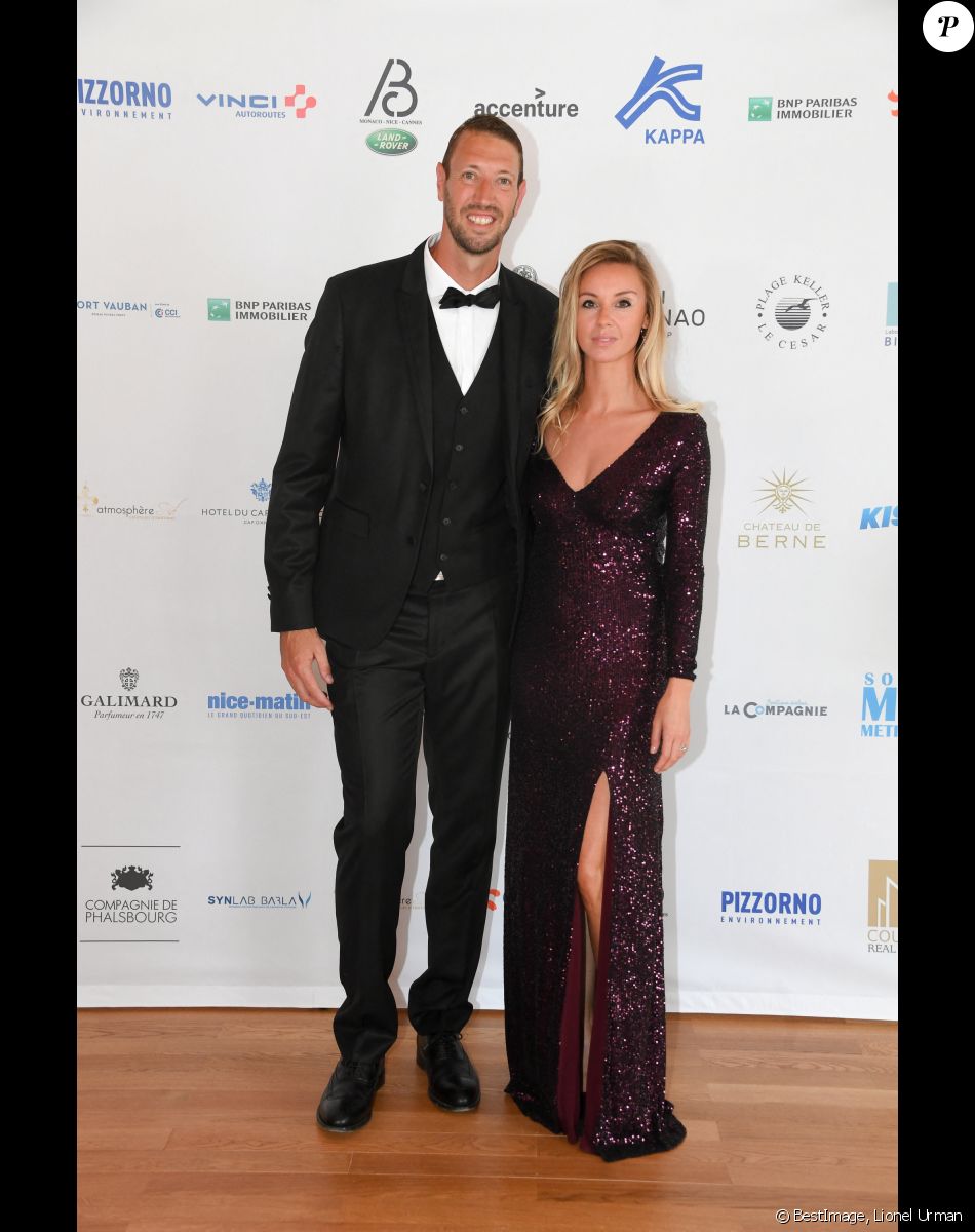Exclusif - Alain Bernard et sa fiancée Faustine lors de la soirée de gala de la Croix Rouge à l'hôtel du Cap-Eden-Roc au Cap d'Antibes le 14 juin 2019. © Lionel Urman / Bestimage