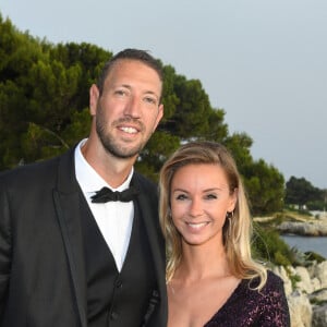 Exclusif - Alain Bernard et sa fiancée Faustine lors de la soirée de gala de la Croix Rouge à l'hôtel du Cap-Eden-Roc au Cap d'Antibes le 14 juin 2019. © Lionel Urman / Bestimage