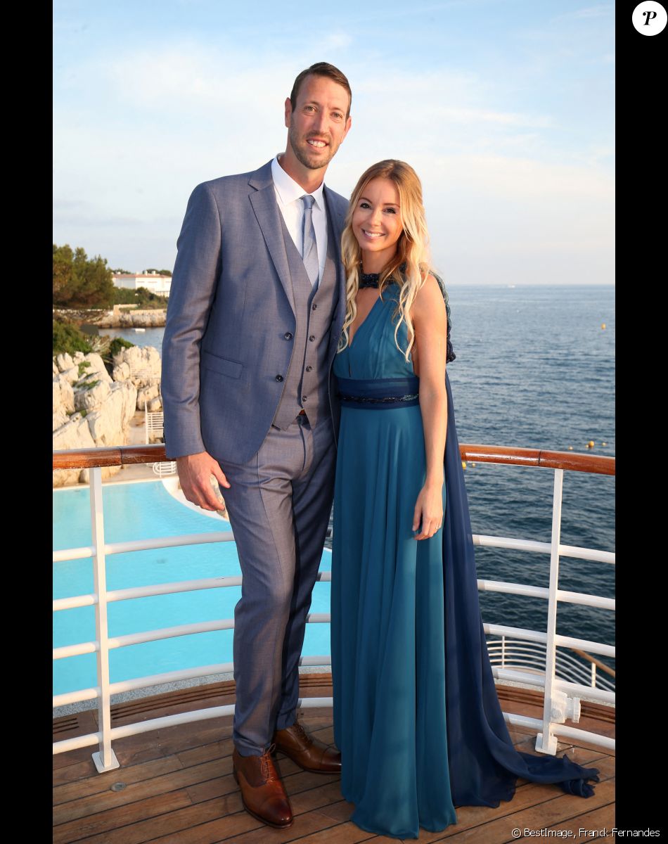 Exclusif - Alain Bernard et sa compagne Faustine - 6ème gala annuel de l'unité d'Antibes Juan les Pins, Vallauris, Golfe Juan, de la Croix Rouge française dans le cadre du prestigieux hôtel Eden Roc au Cap d'Antibes, le 2 juin 2018. © Franck Fernandes / Nice Matin / Bestimage