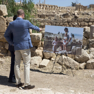 Le prince William, duc de Cambridge, et le prince Hussein de Jordanie - Le prince William, duc de Cambridge, en visite sur le site archéologique de Gérasa en Jordanie le 25 juin 2018