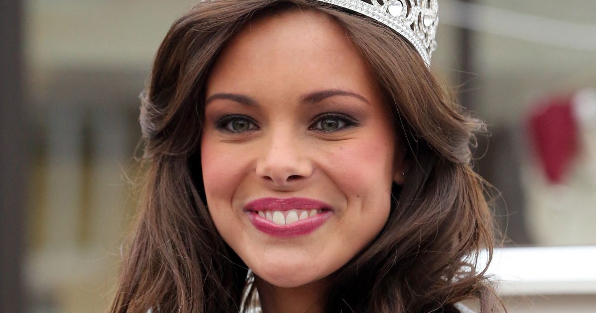 Marine Lorphelin Miss France Est De Retour Dans Sa Ville Natale Charnay Les Macon En