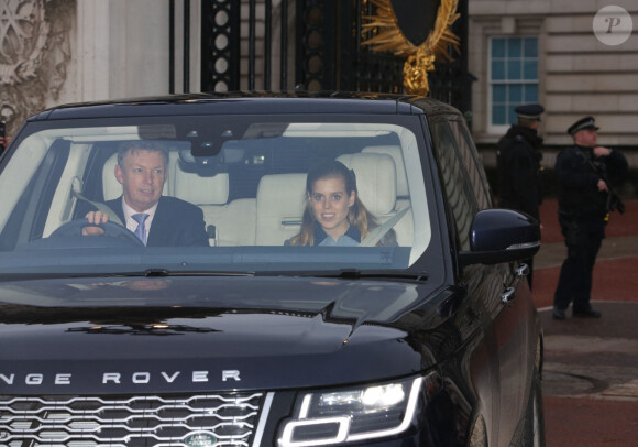 La princesse Beatrice, duchesse d'York - Les membres de la famille royale à la sortie du déjeuner de Noël au palais de Buckingham à Londres le 18 décembre 2019.