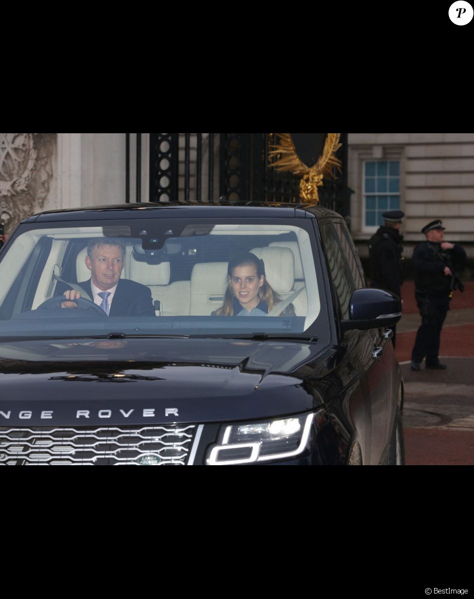 La princesse Beatrice, duchesse d'York - Les membres de la famille royale à la sortie du déjeuner de Noël au palais de Buckingham à Londres le 18 décembre 2019.