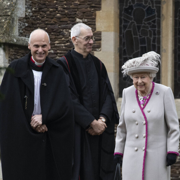 La reine Elisabeth II d'Angleterre - La famille royale assiste à la messe de Noël à Sandringham le 25 décembre 2018.