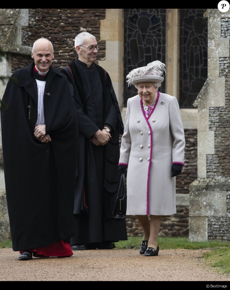 La reine Elisabeth II d'Angleterre - La famille royale assiste à la messe de Noël à Sandringham le 25 décembre 2018.